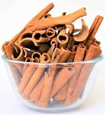 Cassia Bark (100 g) (jangalee daalacheenee chhaal)